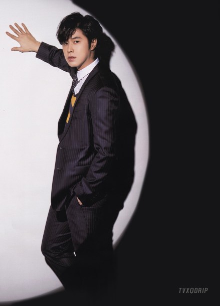 15 JP Mag 'FRaU' 001